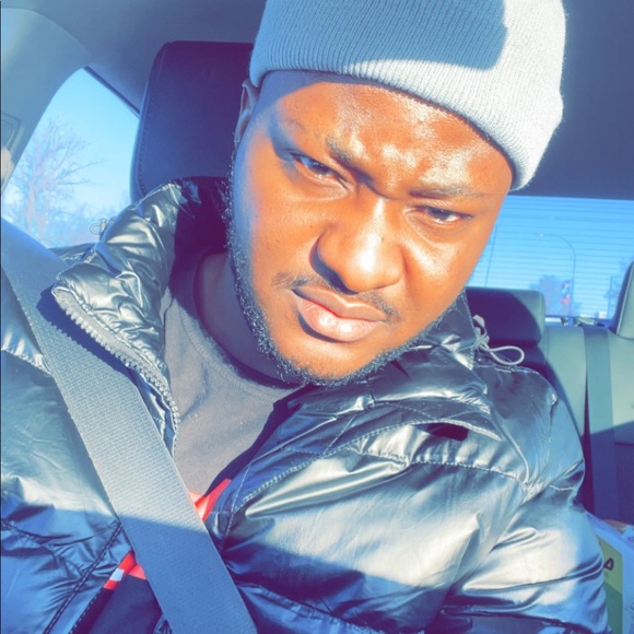 Meet your Posher, Emmanuel - Picture 1 of 1